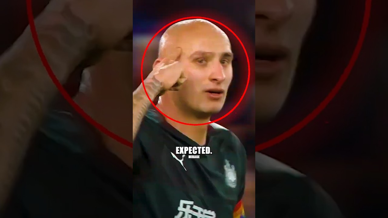 He Challenges the Referee in Front of Everyone! ⚽🥶