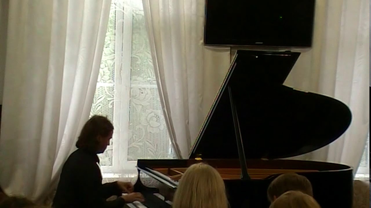 F.Liszt.Hungarian rhapsody №3 (Petr Averin,piano)
