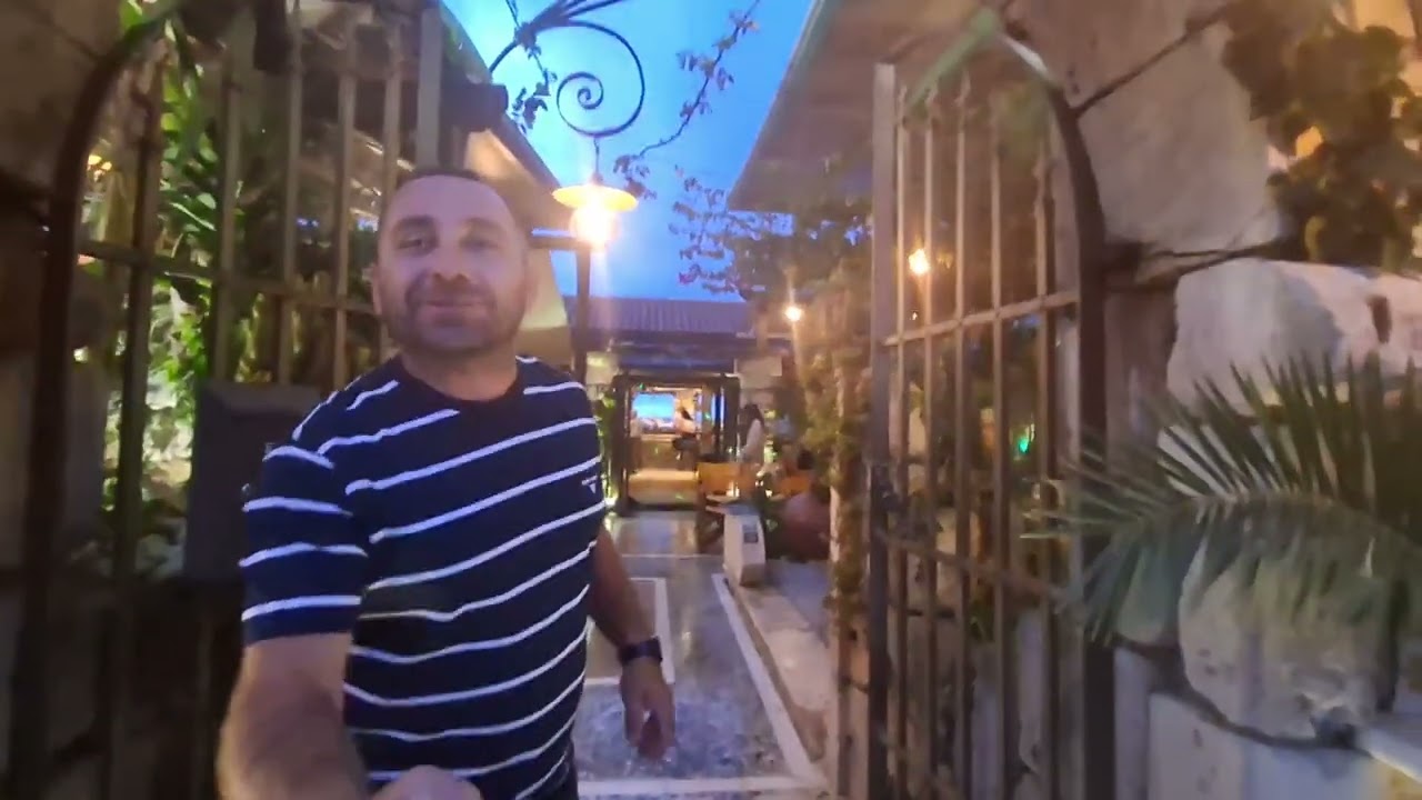 Kefalonia Greece, Lassi Night time Street Wander, How Busy is it ?