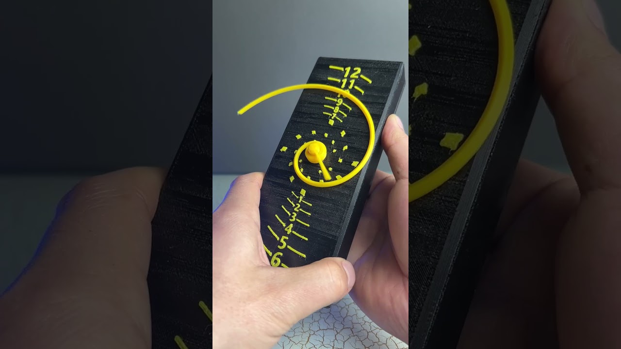 3D Printed golden spiral clock #3DPrinting  #Shorts #Satisfying #Trending #CoolGadgets