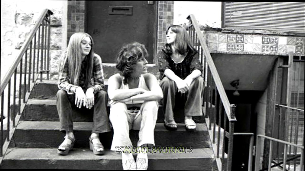 The Shangri-las - Out In the Streets [Sub. Español]