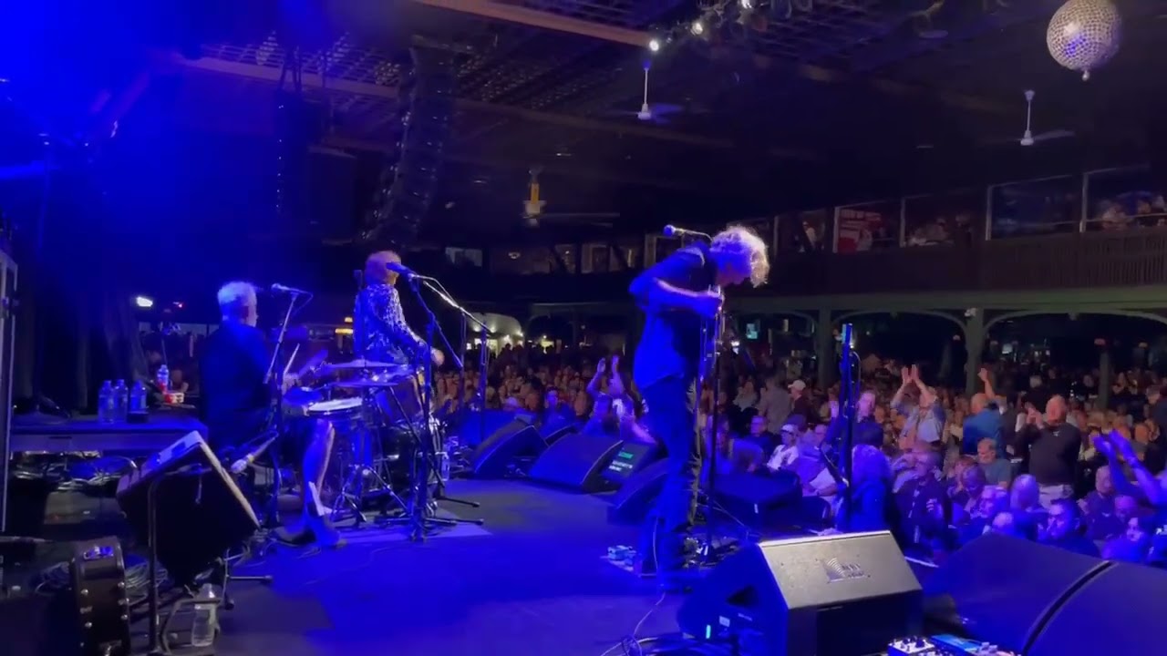 David Hull & The Dirty Angels - Hampton Beach Casino Ballroom, NH