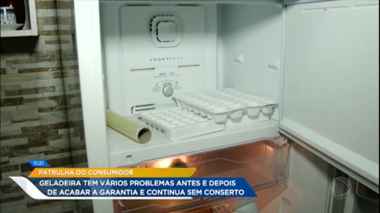 Geladeira apresenta problema antes e depois da garantia e fabricante se recusa a trocar