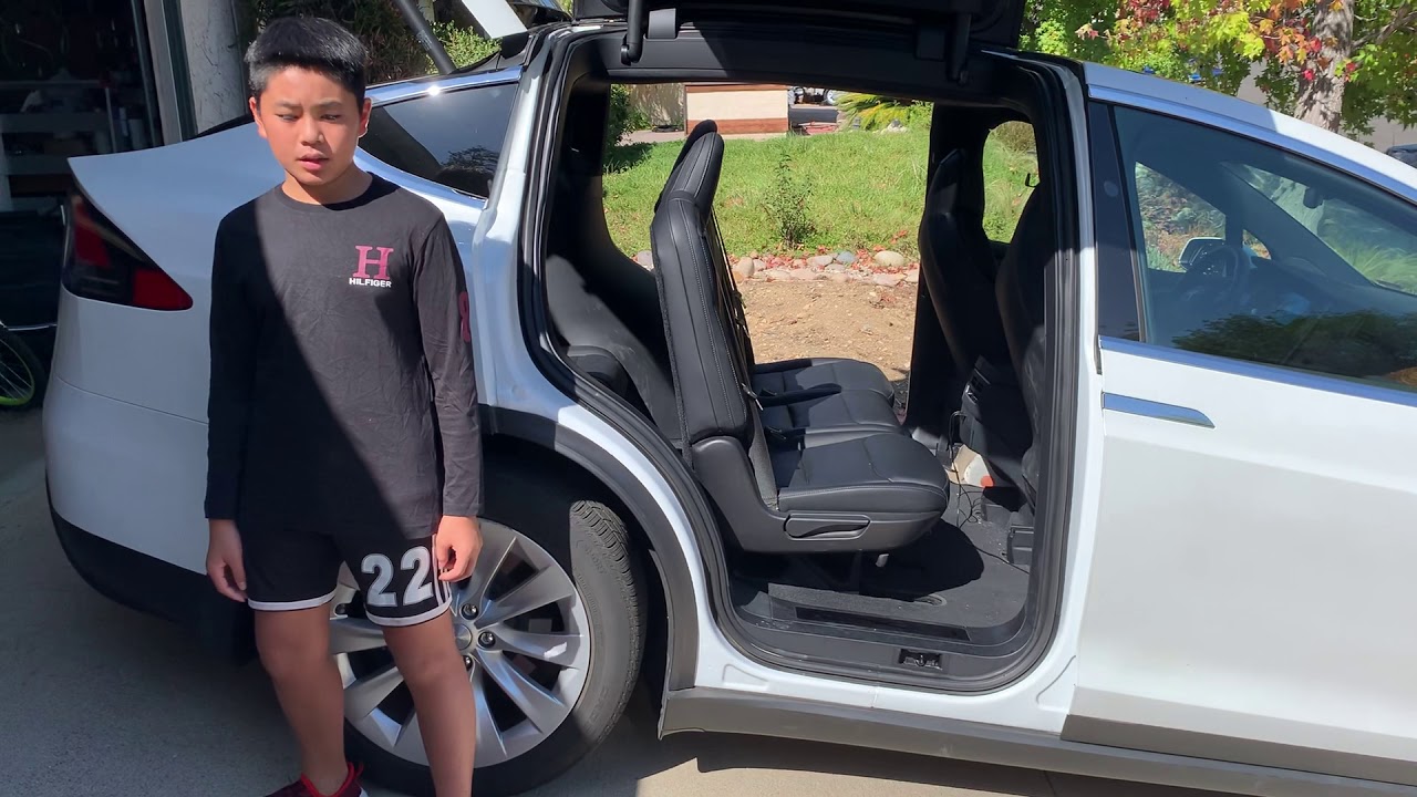Model X Long Range 7 Seater fold flat demo