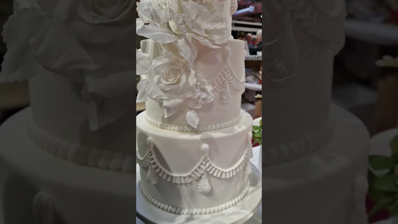 3 TIER WHITE WEDDING CAKE