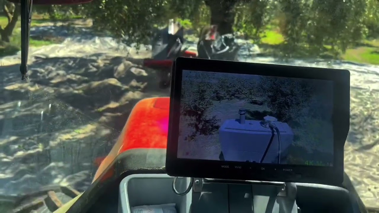 Συγκομιδή ελιάς με Maxcrop Vr-551