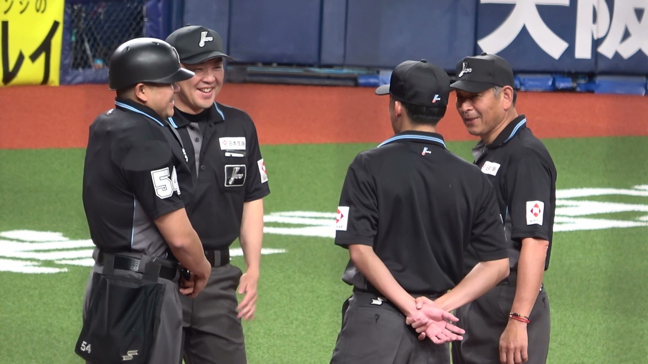 【審判員プレートミーティング】宮武賢汰審判員を関西の先輩審判員が囲む和やかプレートミーティング【2026.3.7 オリックス vs 巨人 オープン戦 ＠京セラドーム大阪】