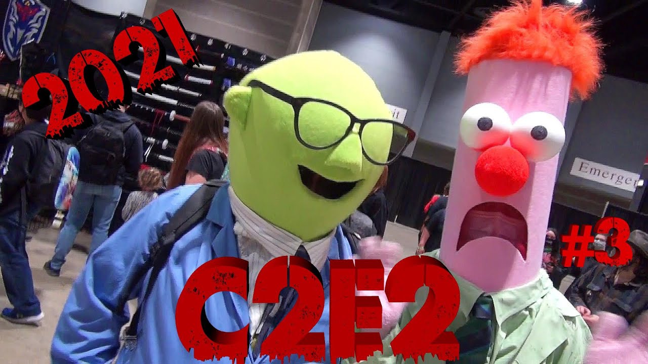C2E2 2021 Cosplay by Fuzzy Red Camera #3