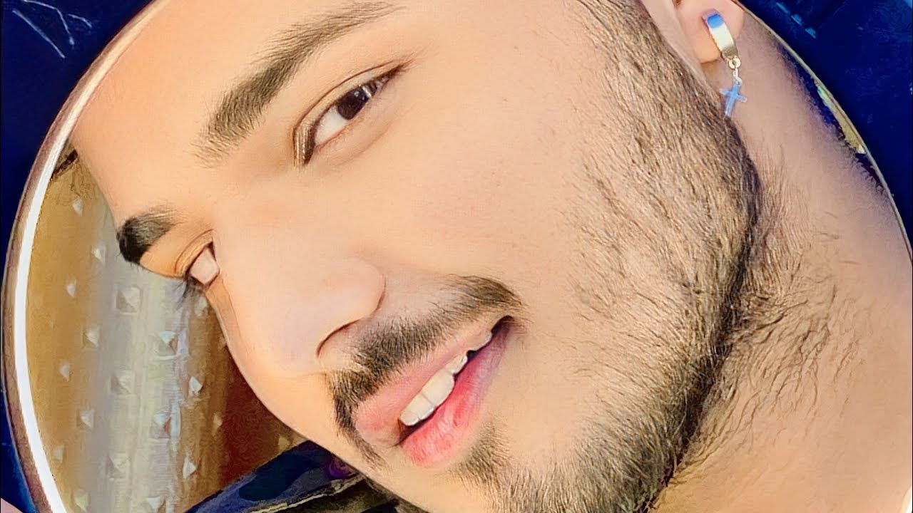 Mohitlove27 ajao dosto baten karte hain ❤️