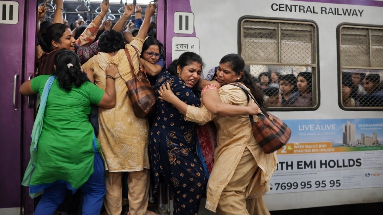 Shocking Mumbai Local Crowd Train Started While Women Were Hanging On Unbelievable Mumbai Local Rush