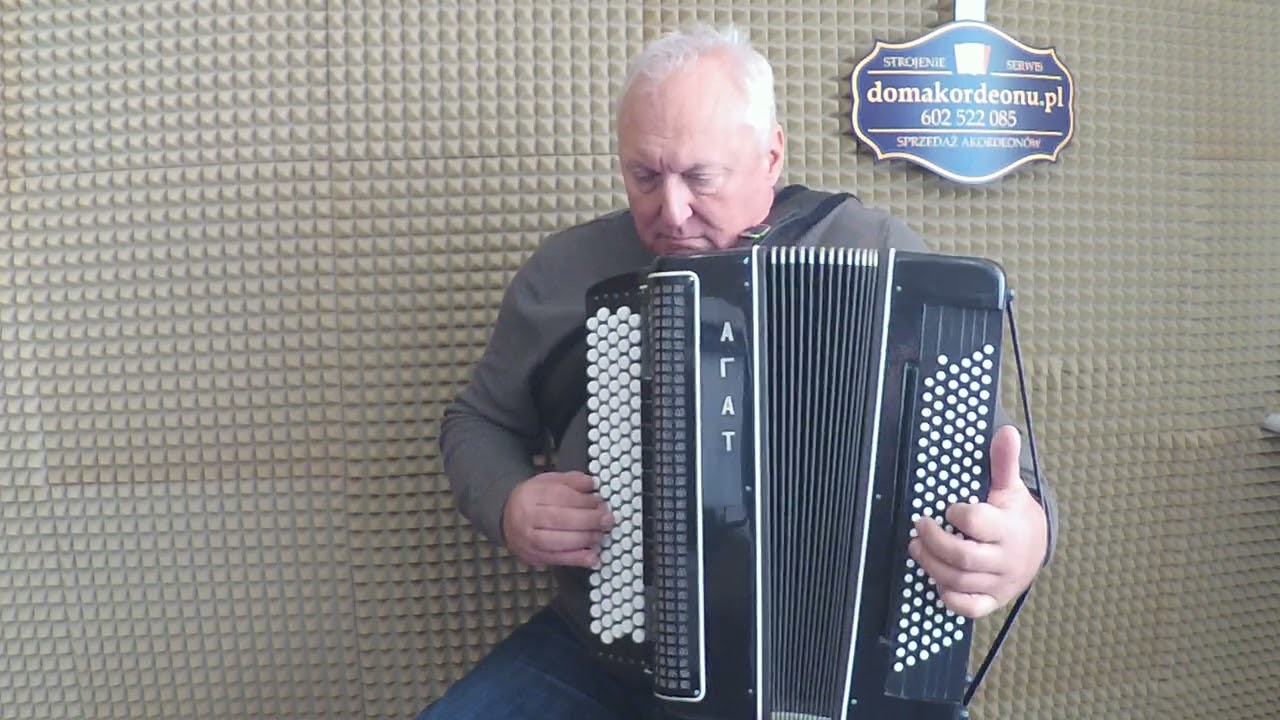 Ricardo bajan Agat po strojeniu w serwisie Dom Akordeonu tel. 602 522 085