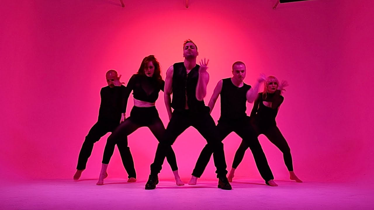 Louis Bluehart - Don't Stop, Keep it Up (Official Music Video)