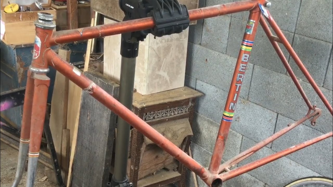 First Wash for 25 years - Vintage French Bike Frame