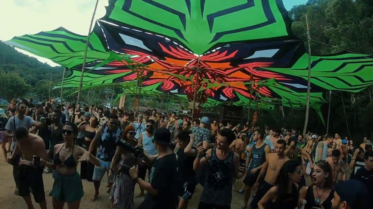 Booo @ High Stage 2020 🎵 Darude - Sandstorm (Briskerz Remix)