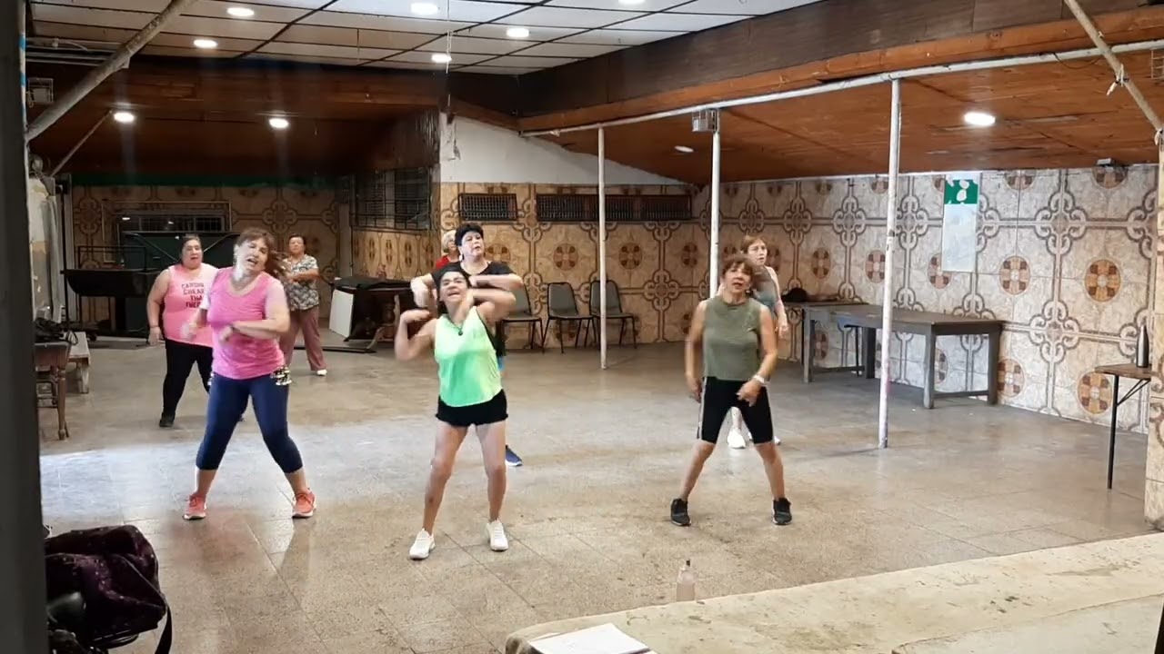 Baile entretenido 11 Lunes 19 de enero 2026 profesora Angela Sierra club los 120 lo Espejo
