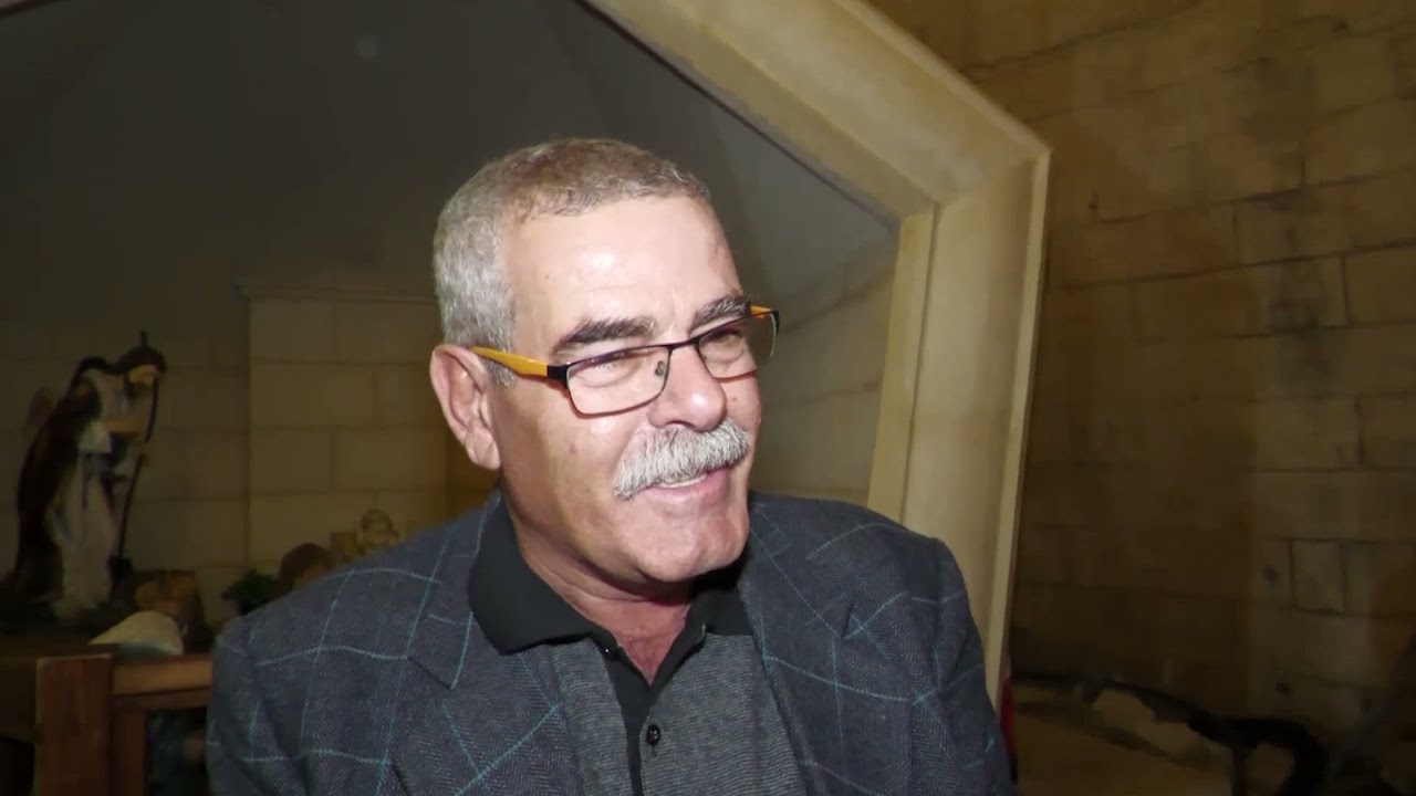 محتفلون باضاءة شجرة الميلاد في المغار يتحدثون عن أجواء الاحتفال