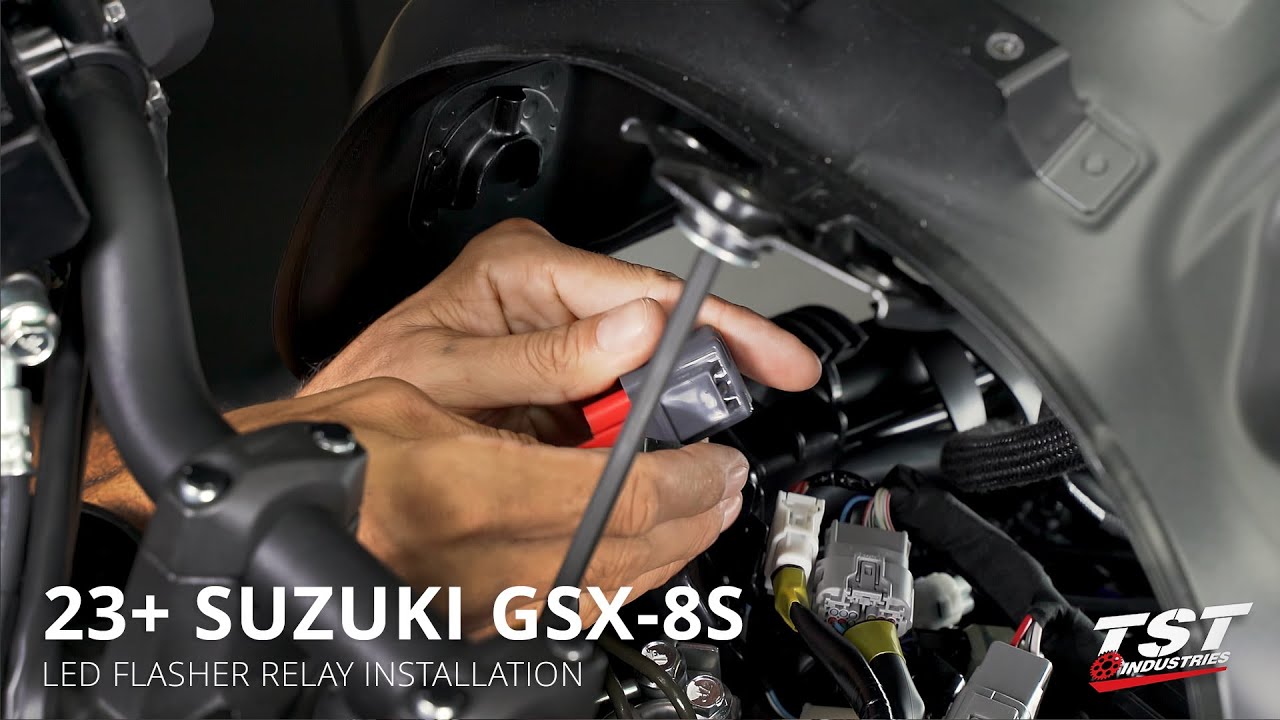 Как установить реле светодиодной указателя поворота на Suzuki GSX-8S / GSX-8R 2024+ от TST Indust...