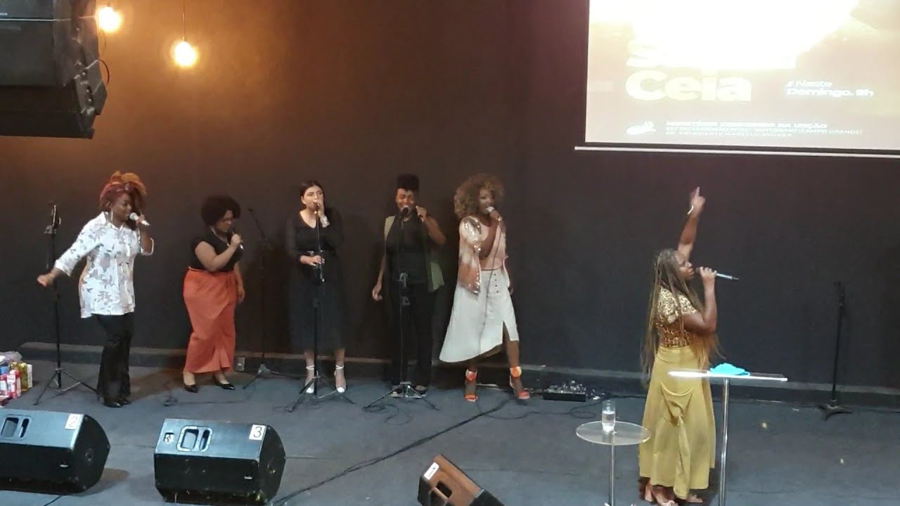 Sabrina Sá Feat. Ministério de Louvor Crescendo na Unção