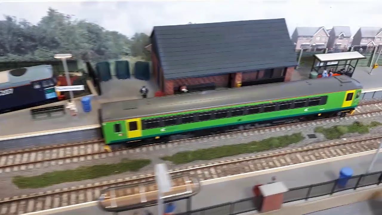 Faversham model railway club exhibition 2019, MANGLEY TOWN out & about