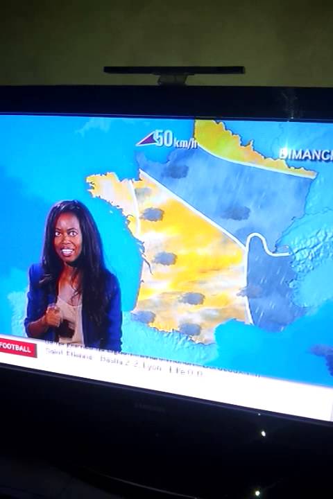 Presentatrice i-t&eacute;l&eacute; Enorme!!!
