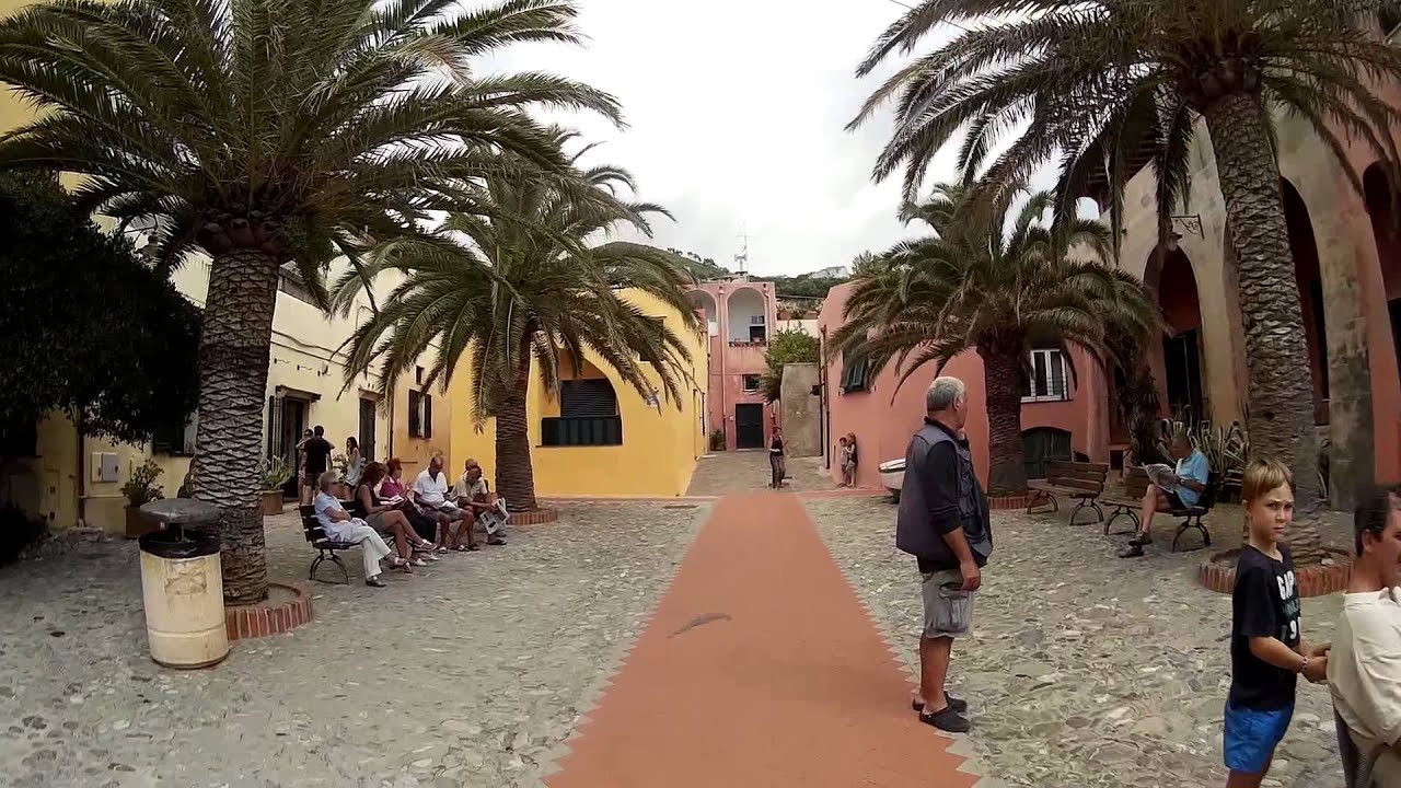 Una Passeggiata Nella Deliziosa Varigotti