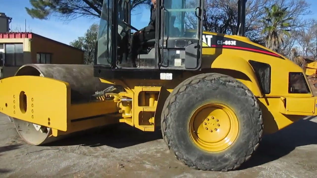 131 25 CATERPILLAR CS 663E