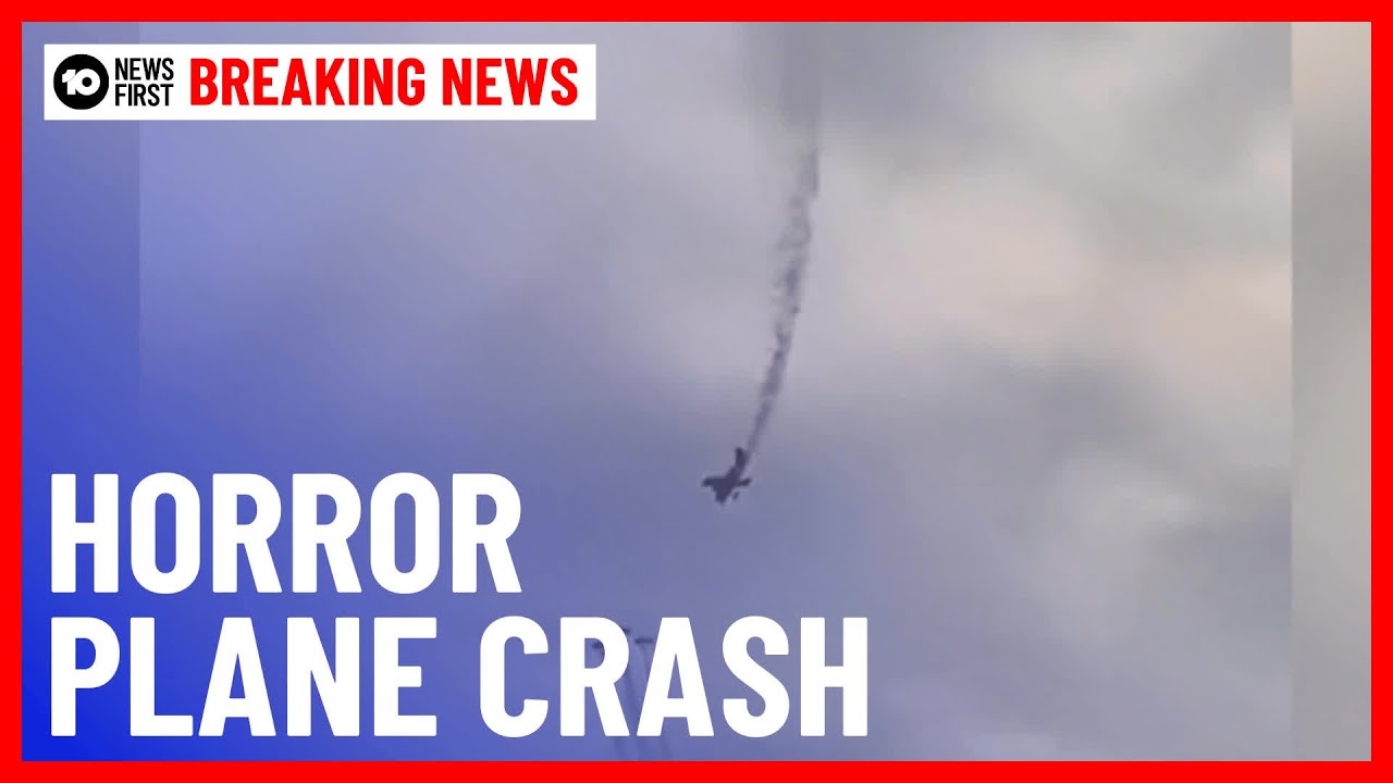 Horrifying Moment A Plane Crashed At Avalon Air Show | 10 News First