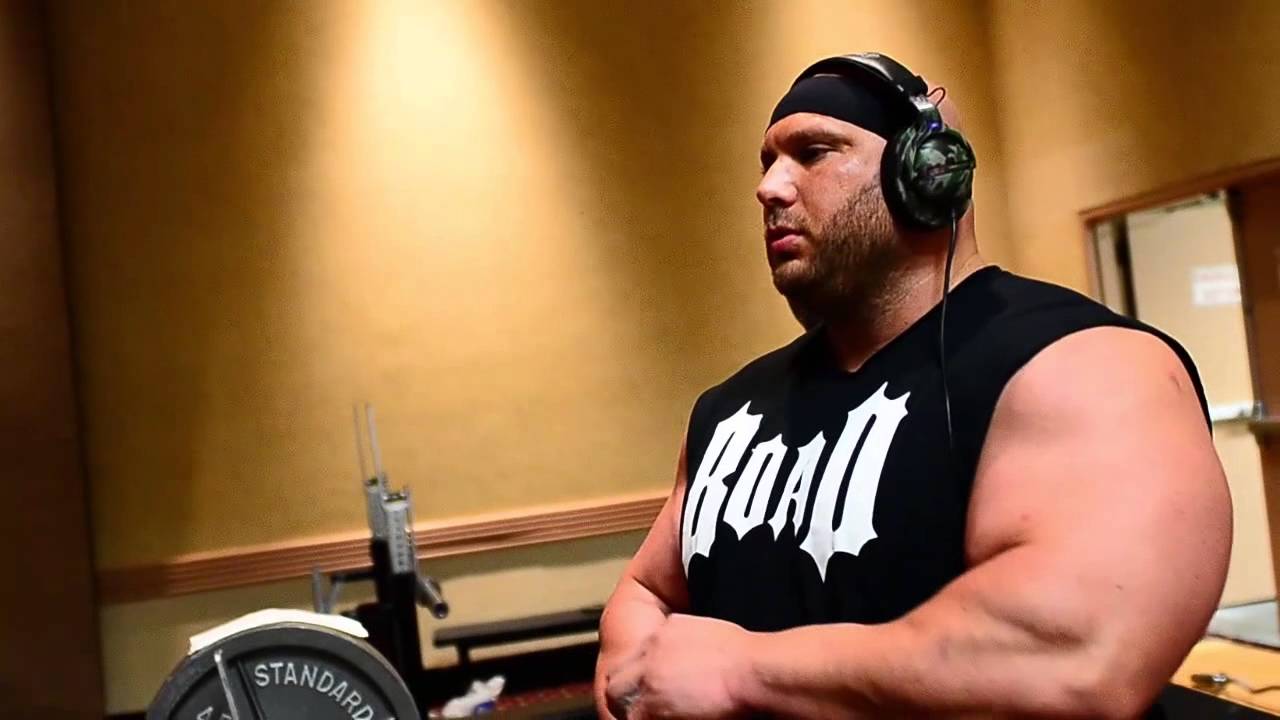Eric Spoto Raw Benches 700 Pounds at BOADApparel.com's Kings of the Bench VIII !