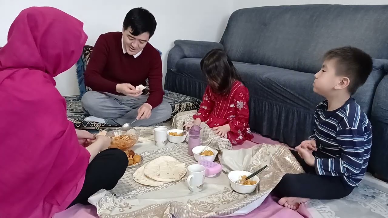 دروقت غذا خوردن  جایتان خالی  دوستان  ###