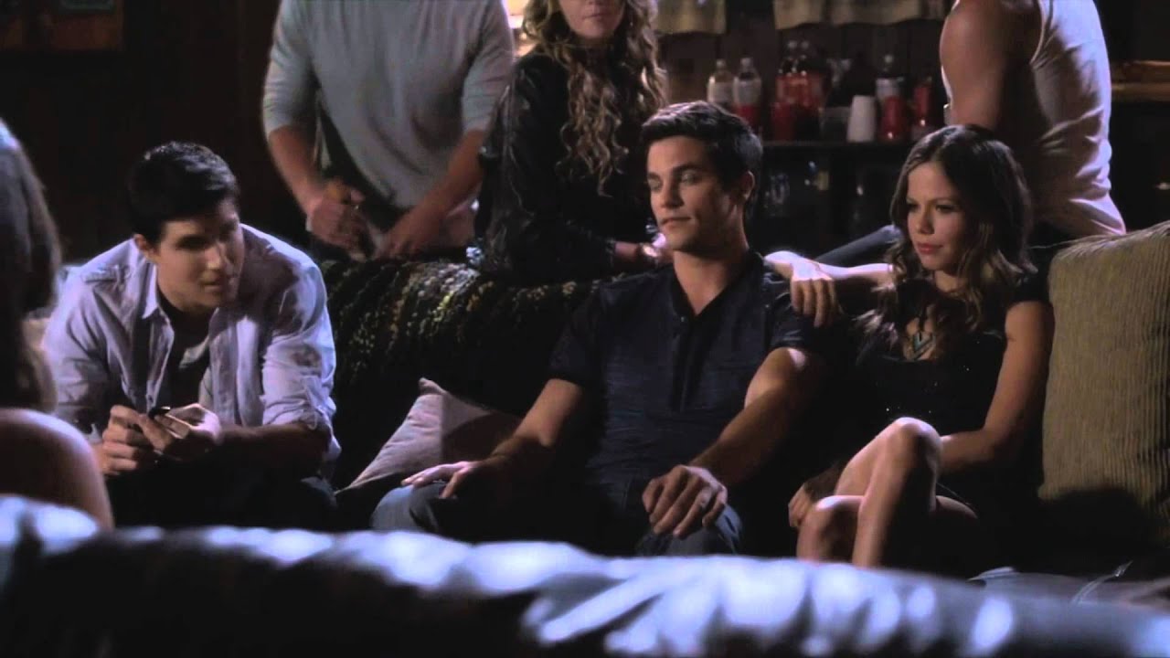 Pretty Little Liars - 03x09 - Caleb tells Hanna about the text; Aria + Spencer have a game of truth