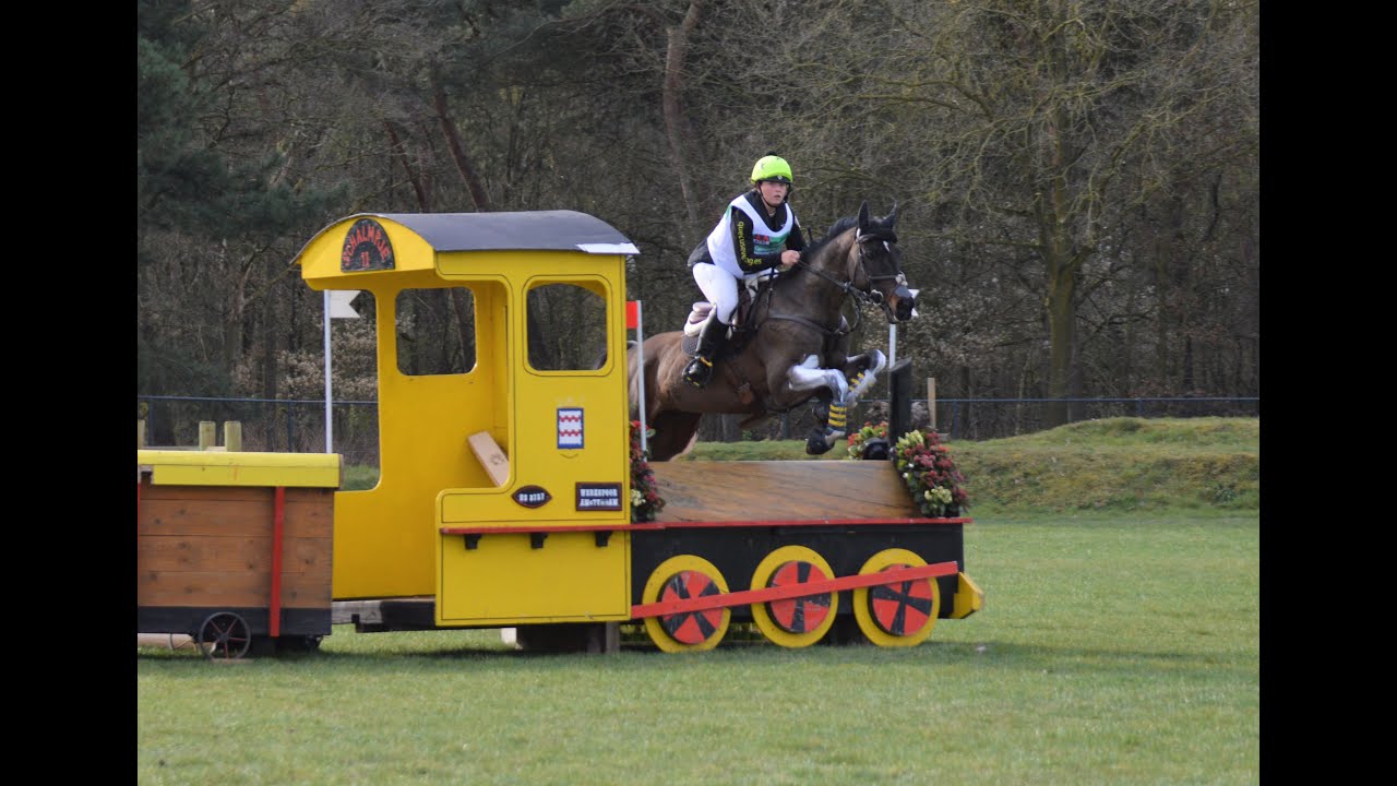 In&eacute;s Godino & Falcon Crest - Cross CCI3*L -Kronenberg - April22