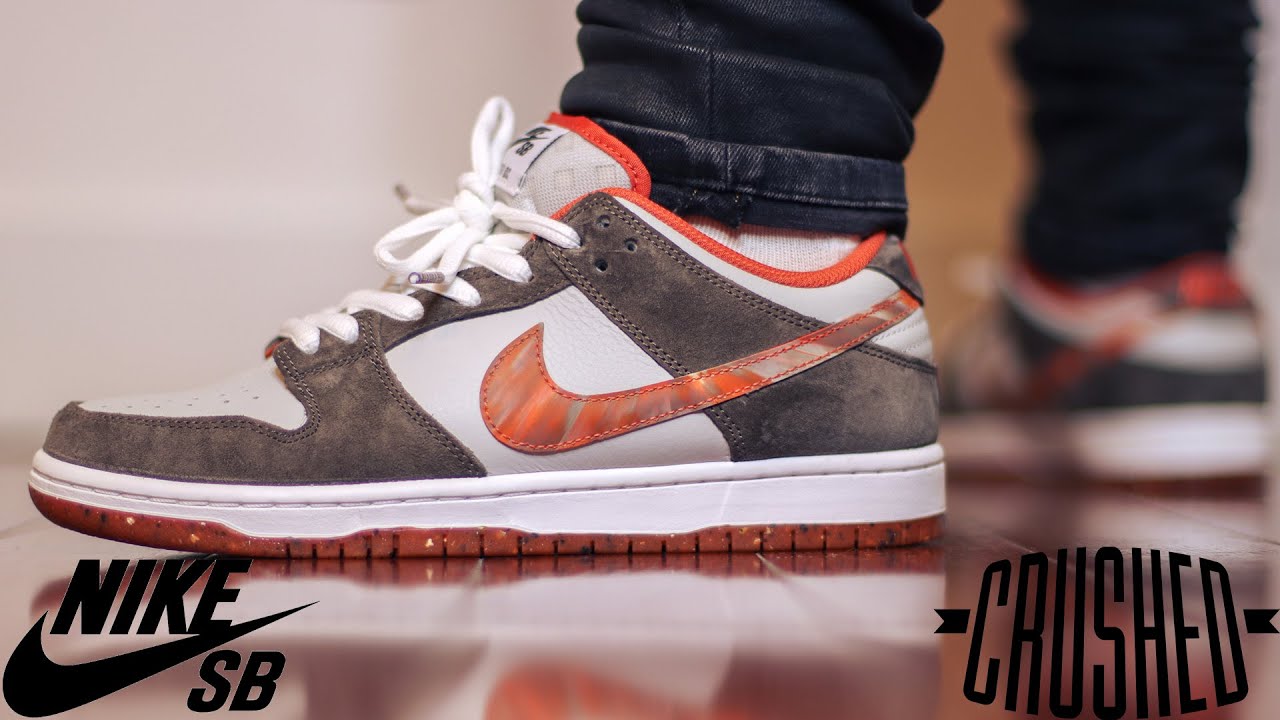 NIKE SB DUNK LOW X CRUSHED D.C. SKATESHOP 