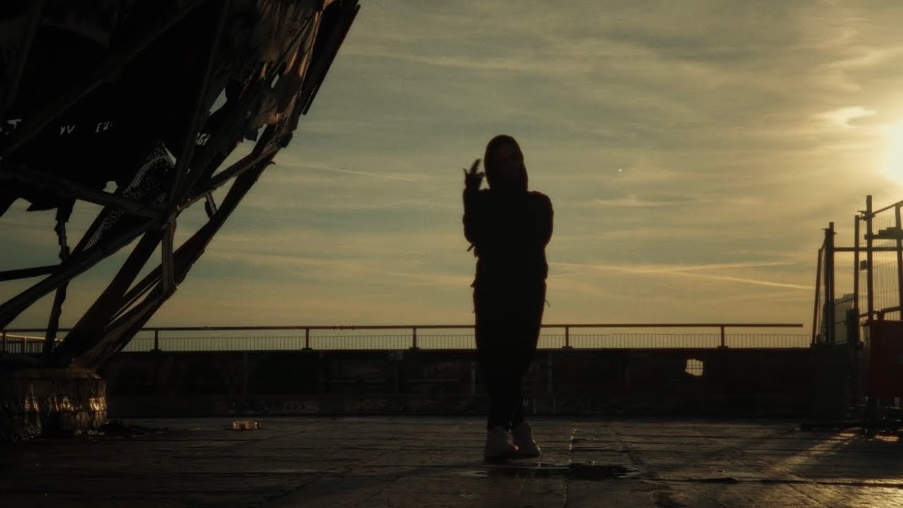 Russisch Roulette - Anna Grey (Musicvideo)