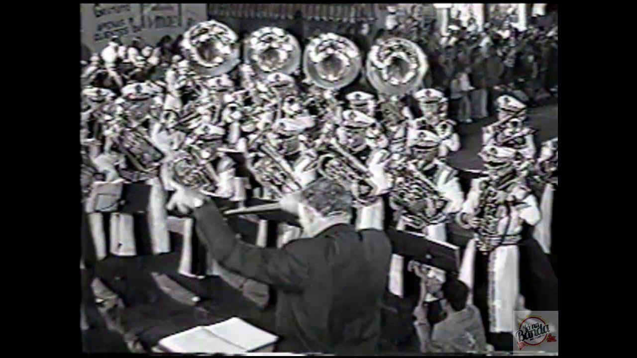 Banda Marcial Marista Pio XII | Santa Isabel | 2002 | 1ª Peça