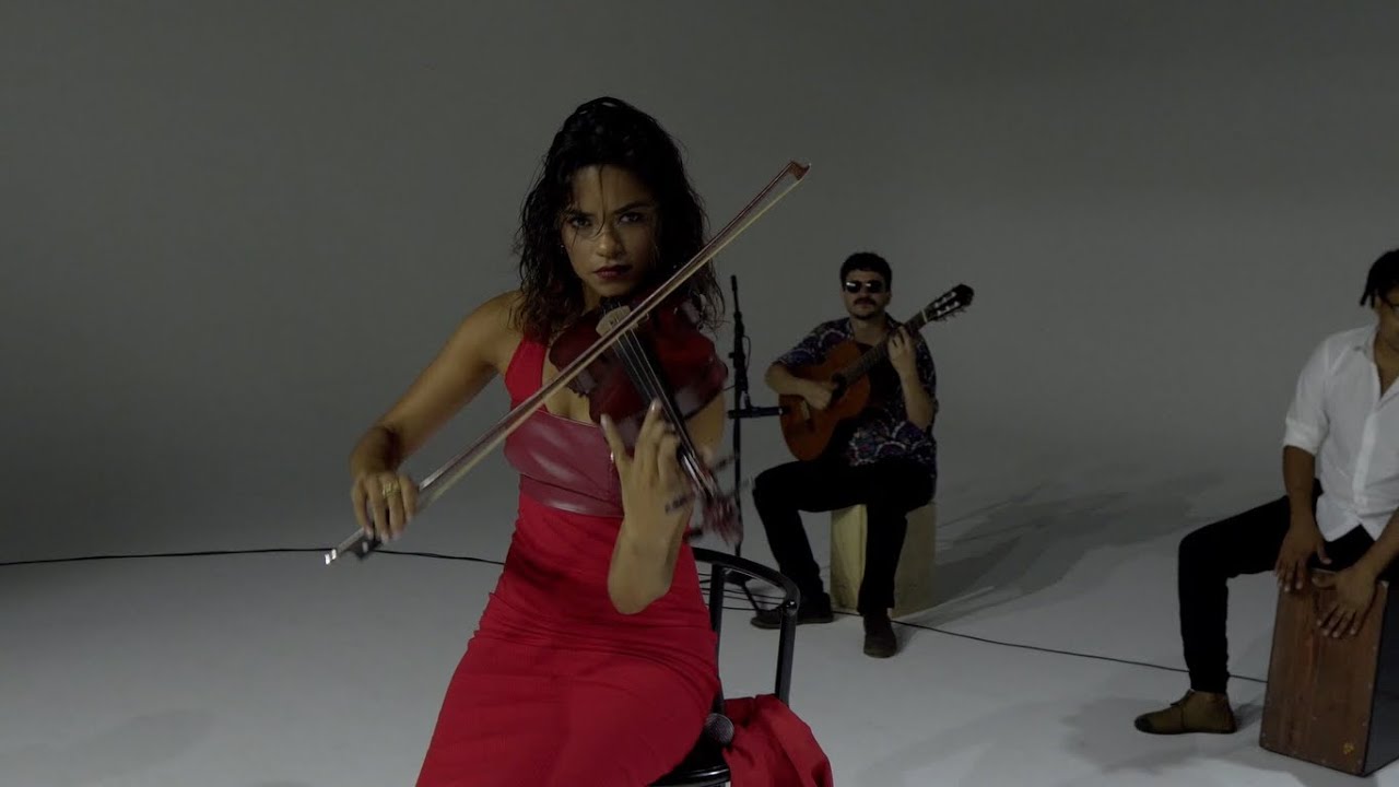 Lucy Alves - Caçadora | Live Sessions