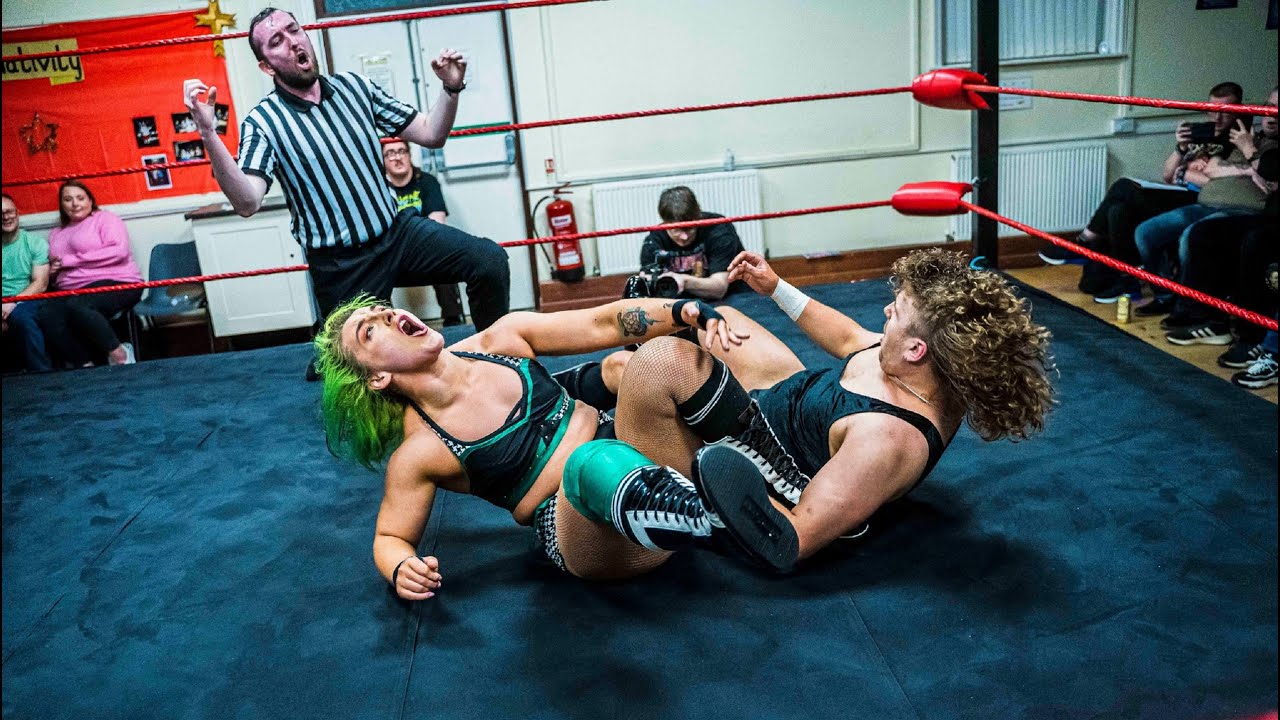 Female wrestlers submissions | Intergender wrestling(61)