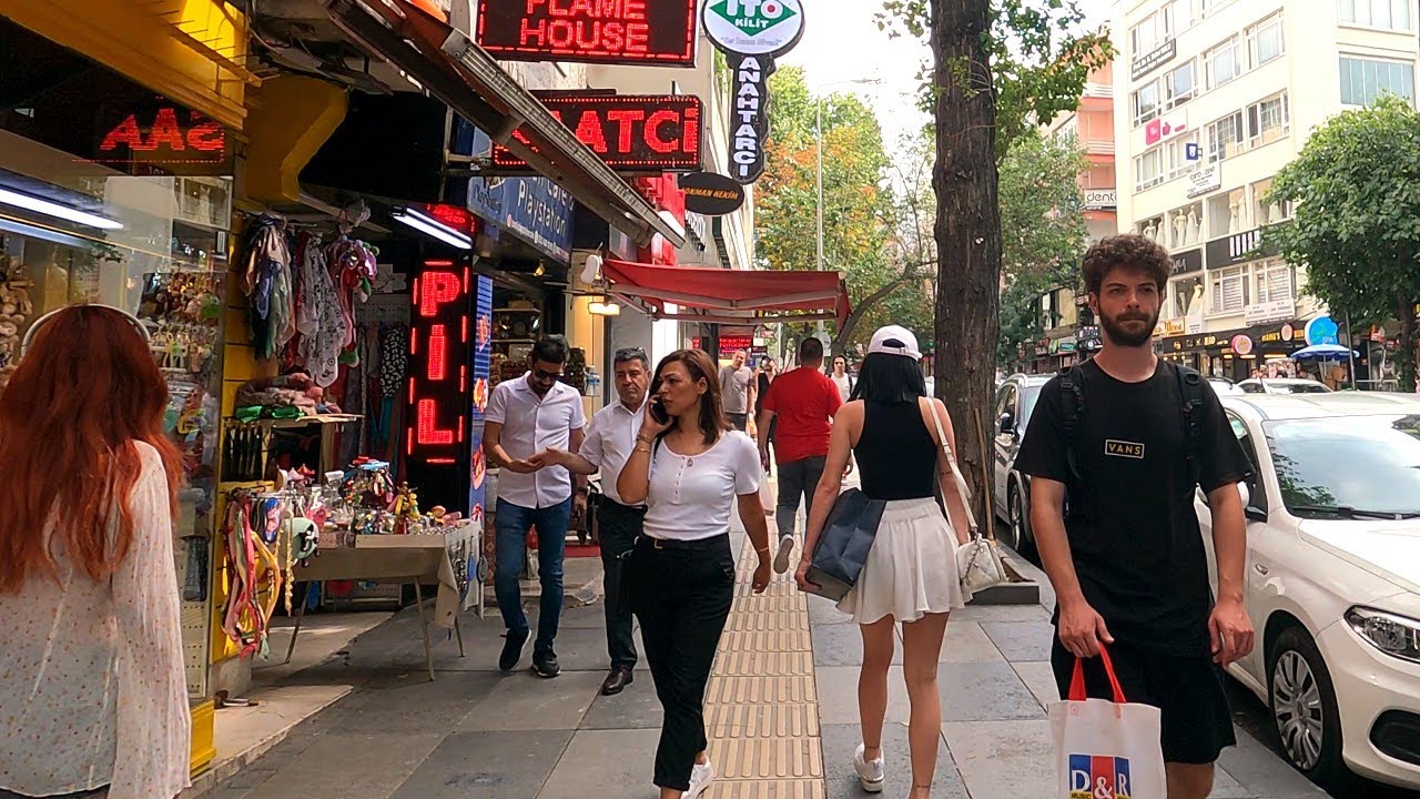 Ankara [4k60fps], Tunalı Hilmi Caddesi ve Kuğulu Park'ta Gezinti-Tunali Hilmi Street and Kugulu Park
