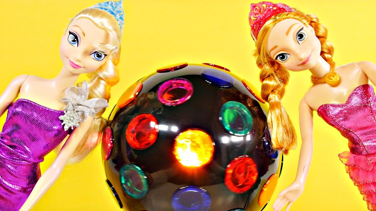 Play Doh FROZEN New Barbie Elsa Princess Anna Dolls Disney Fashion Show + Dance Party with PLAY-DOH