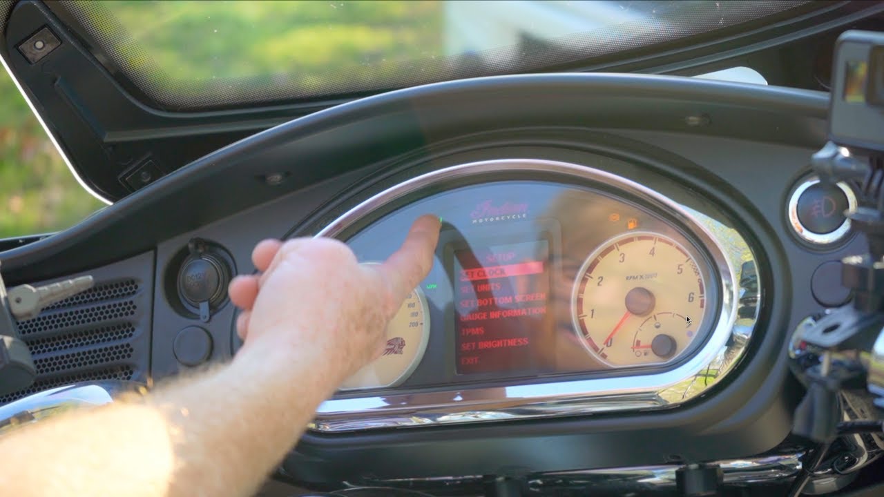 How to Set The Clock on a 2016 Indian Roadmaster