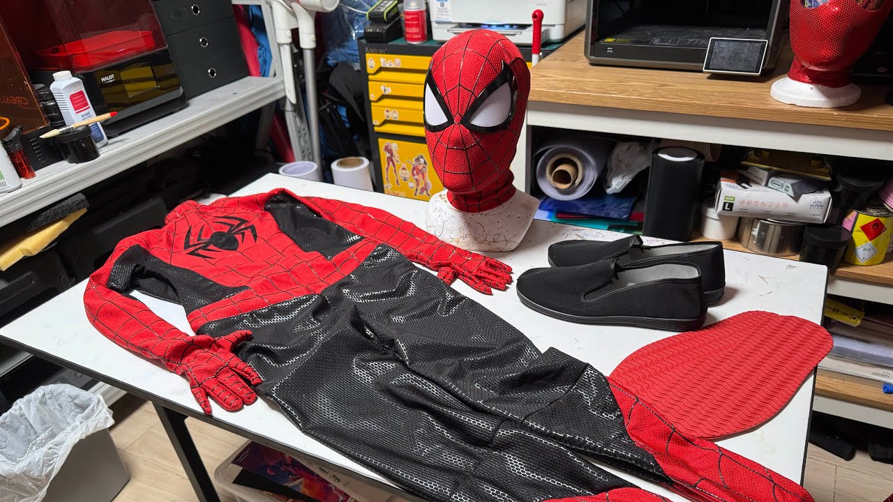 Making a classic Spider-Man suit （Red and Black）#spiderman #cosplay #diy 