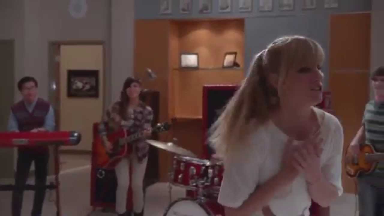 GLEE   'Hand in My Pocket I Feel The Earth Move Full Performance