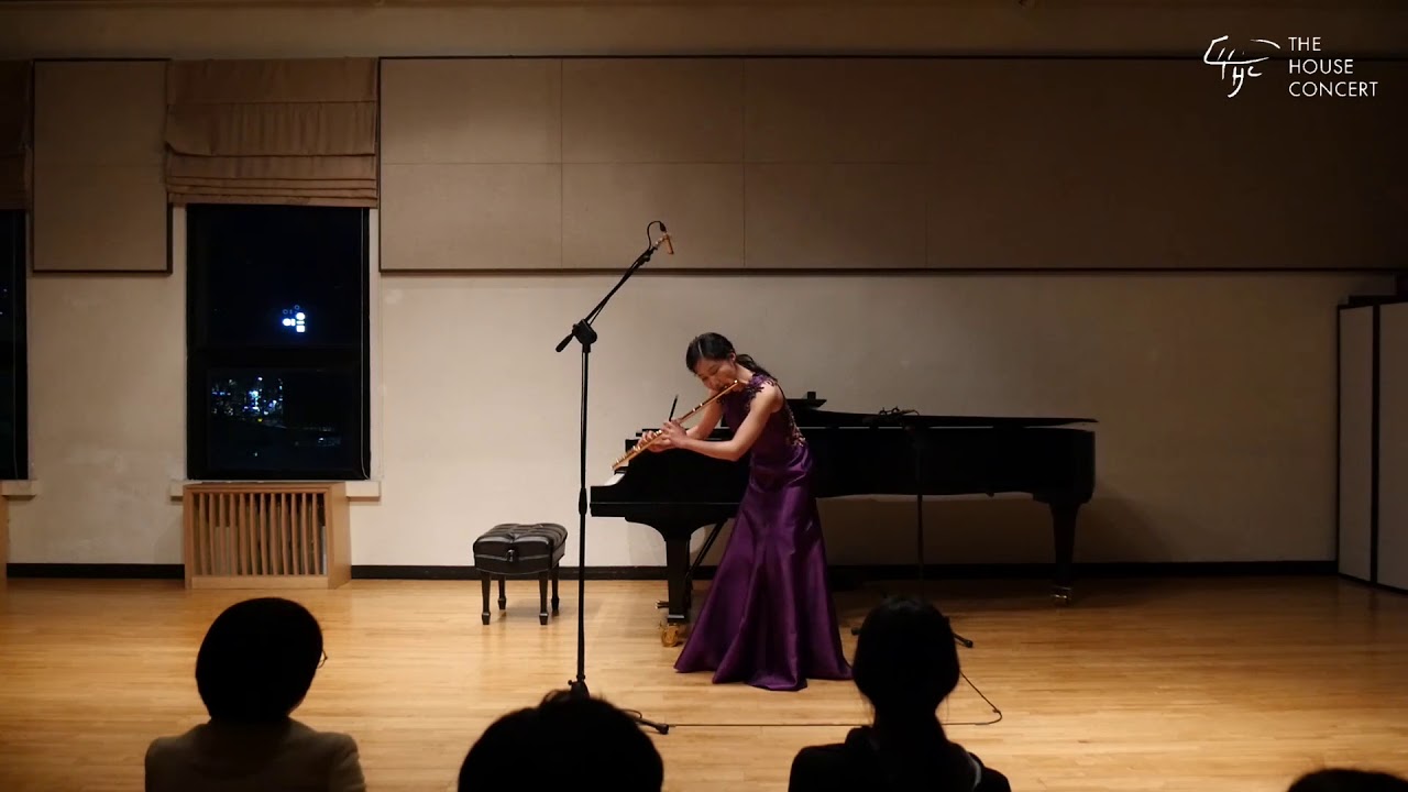 G P Telemann  Twelve Fantasies for Flute Solo No 4 in B flat Major, TWV 40 5 - Yeojin Han