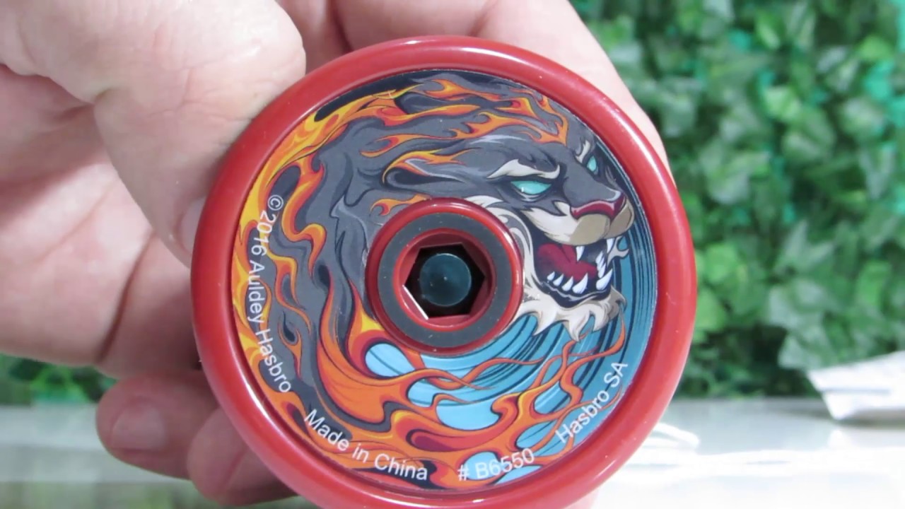 Blazing Team YO YO - IO IO - IOIO - YOYO - Hasbro - play