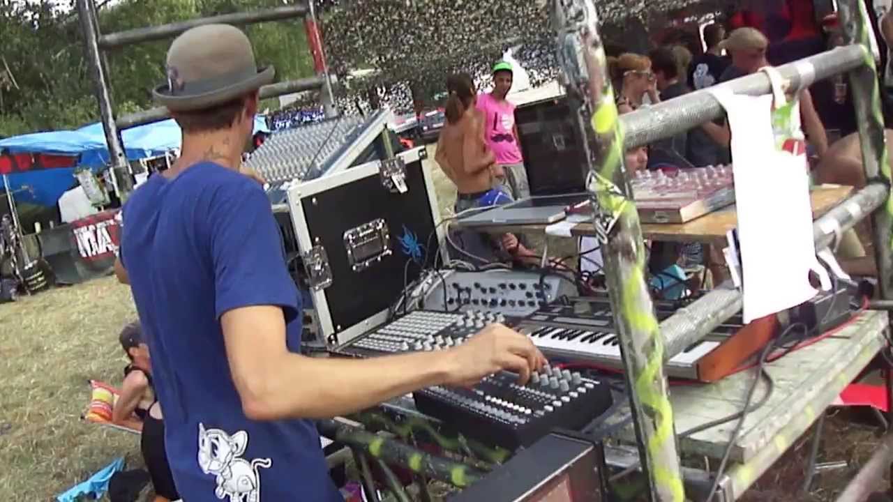 KNISDA KANISDA live @ SLOVTEK 2013 - [1]