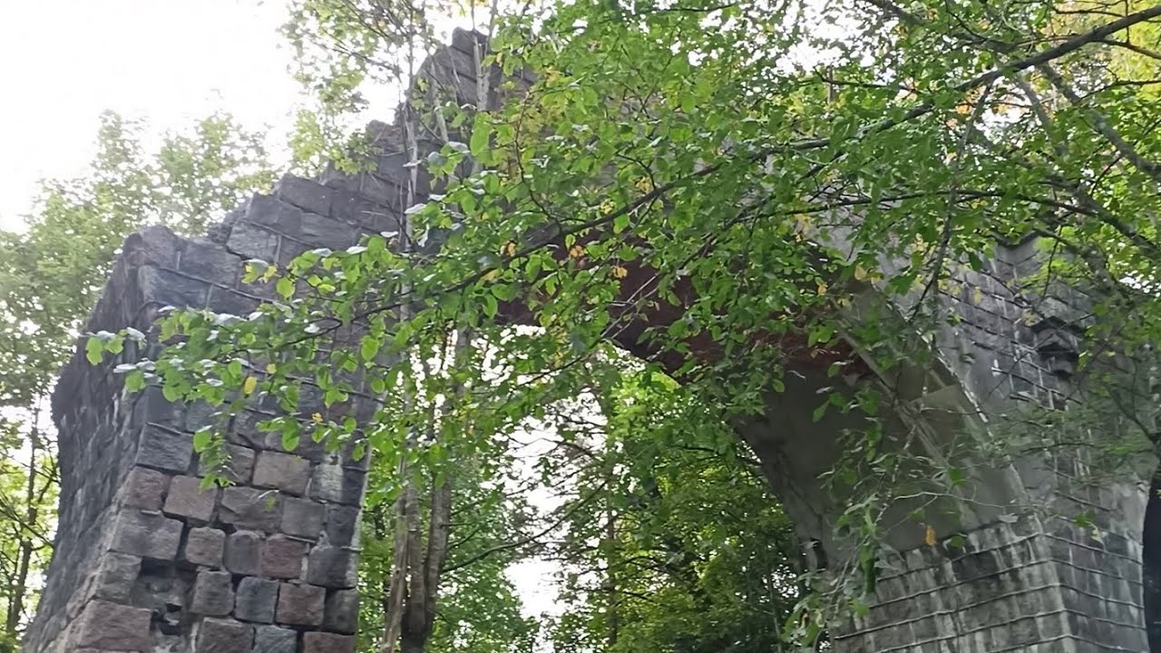 Szlakiem dawnej linii kolejowej Lębork - Bytów. Część 1.