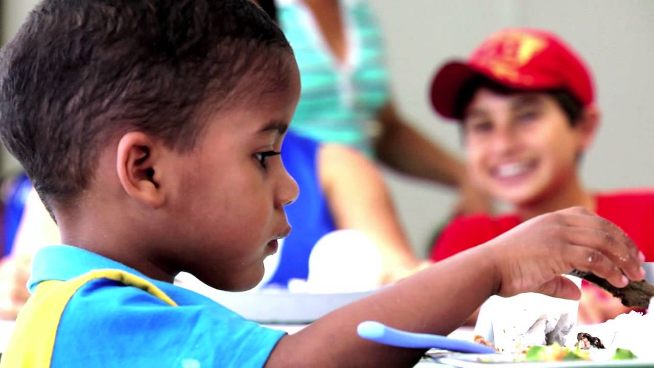 Documentário Amor que Transforma -  GACC BA 25 anos