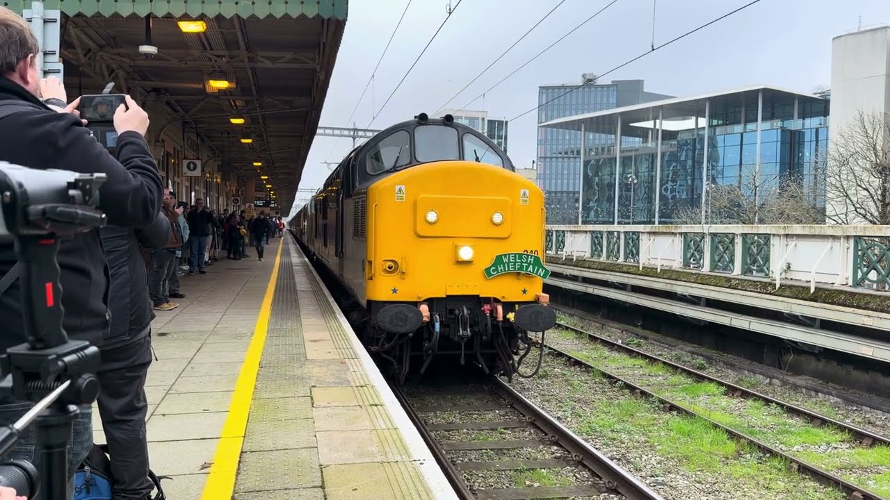 37240/418 Welsh Chieftain ECS Cardiff Central