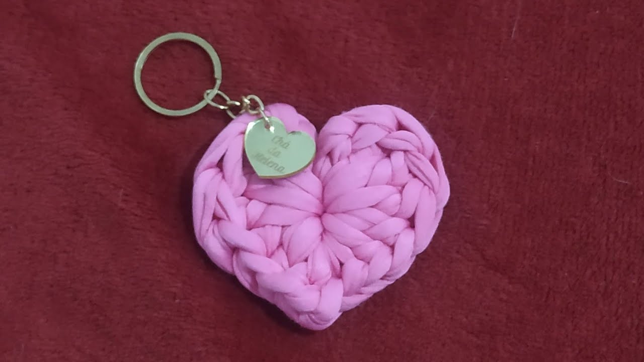 Chaveiro de Coração com Fio de Malha - Lembrancinha de Chá de Bebê