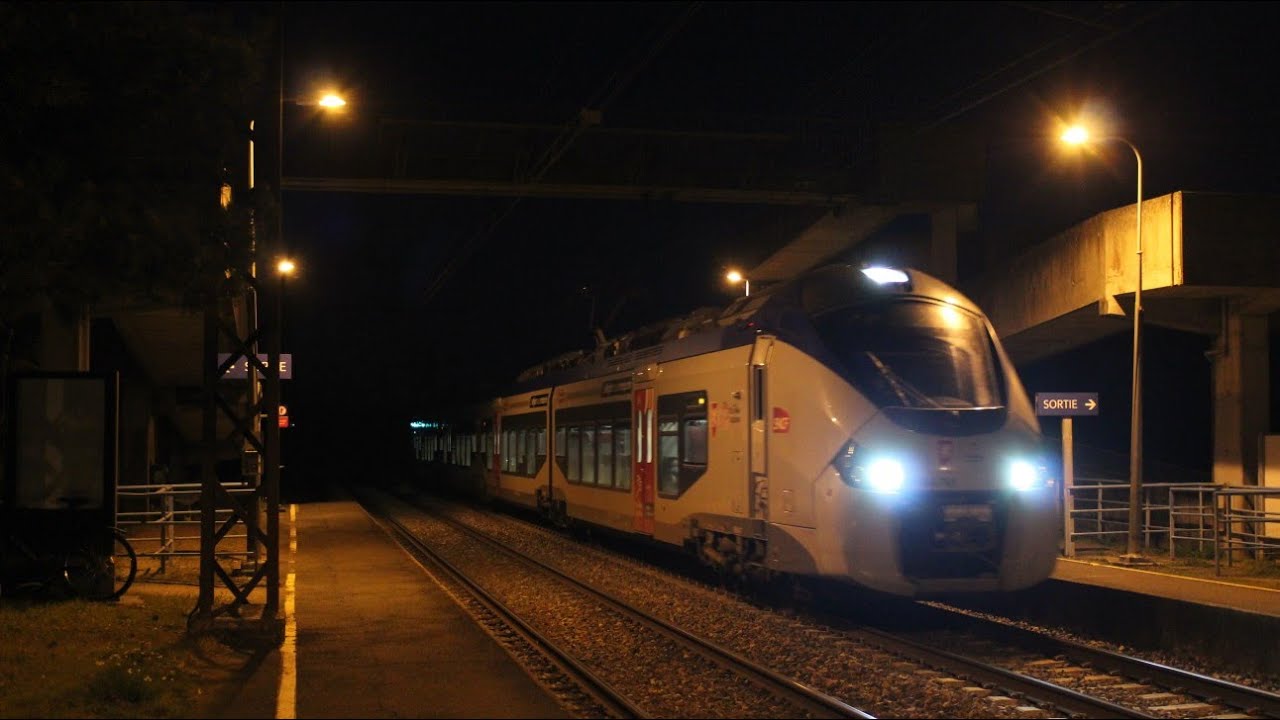 Spot nocturne en gare d'Iteuil #1