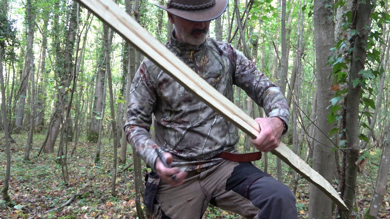 Fabrication d' un arc en bois pour la chasse et survie  - PARTIE 1 -